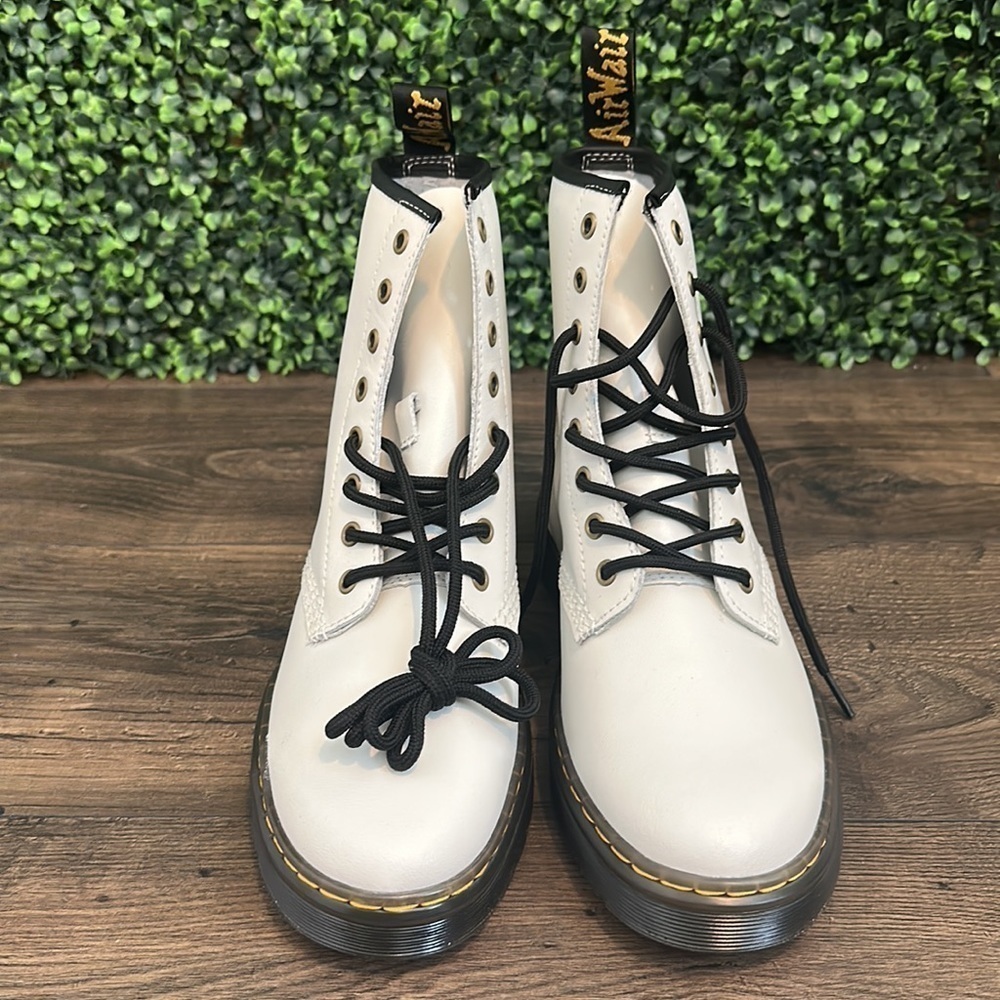 Women's Dr. Martens Zavala Combat Boots Brand NEW - Picture 2 of 10